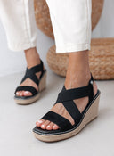 Πλατφόρμες suede με crossover λάστιχα Xti 142326