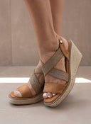 Πλατφόρμες suede με crossover λάστιχα Xti 142326