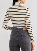 Πλεκτό ζιβάγκο με ρίγες ONLY 15165075 - Μπεζ - thefashionproject.gr - ONLY