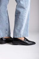 Pointed Flat Loafers Crinkled Patent - Black Crinkled Patent - thefashionproject.gr - VeraBloom
