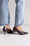 Pointed Pumps with Kitten Heel - Dark Brown Matte - thefashionproject.gr - Stephan
