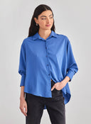 Πουκάμισο oversize με ασύμμετρο τελείωμα