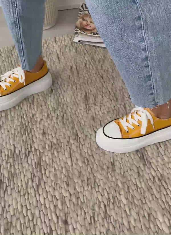 Sneakers πάνινα με ψηλή σόλα