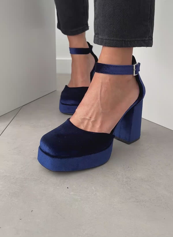 Γόβες velvet με μπαρέτα AZAREY