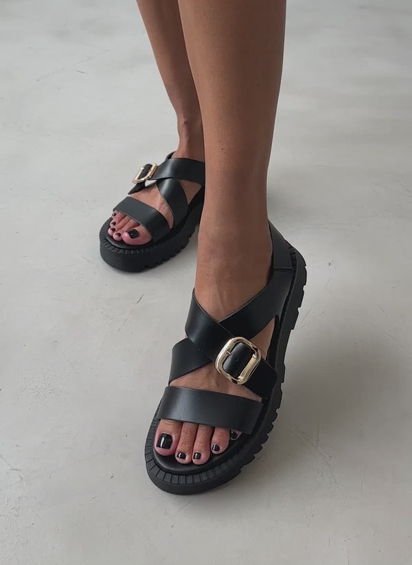 Σανδάλια flatforms δερμάτινα crossover TFP