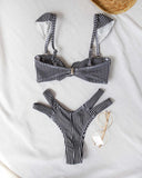 Ριγέ σετ bikini με cut out σχέδιο στο πλάι