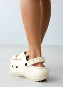 Σαμπό με διακοσμητικά και αλυσίδα - Μπεζ - thefashionproject.gr - The Fashion Project