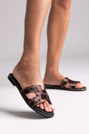 Σανδάλια από ponyskin με print Estil