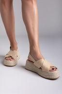Σανδάλια crossover από ψάθα Refresh 172666 - Μπεζ - thefashionproject.gr - Refresh