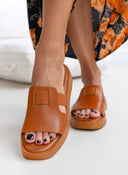 Σανδάλια δερμάτινα flatforms estil 