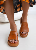 Σανδάλια δερμάτινα flatforms estil 