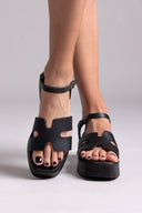 Σανδάλια δερμάτινα flatforms Estil