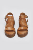 Σανδάλια δερμάτινα flatforms με φάσες Tfp