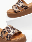 Σανδάλια δερμάτινα flatforms με print TFP