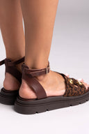 Σανδάλια δερμάτινα flatforms με print Tfp
