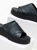 Σανδάλια flatforms δερμάτινα crossover Iris Sandals
