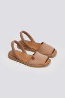 Σανδάλια δερμάτινα Lola Almagro - Μπεζ - thefashionproject.gr - Lola Almagro