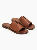 Σανδάλια δερμάτινα με άνοιγμα στη φάσα Iris Sandals - Καφέ - thefashionproject.gr - IRIS
