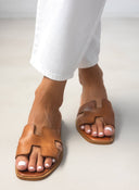 Σανδάλια δερμάτινα με ανοίγματα Iris Sandals 