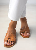 Σανδάλια δερμάτινα με ανοίγματα Iris Sandals - Ταμπά - thefashionproject.gr - IRIS