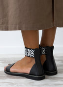 Σανδάλια δερμάτινα με boho μπαρέτα Estil