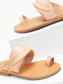 Σανδάλια δερμάτινα με ιδιαίτερη φάσα Iris Sandals - Φυσικό - thefashionproject.gr - IRIS