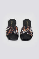 Σανδάλια δερμάτινα ponyskin με print 