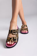 Σανδάλια δερμάτινα ponyskin με print Gioseppo