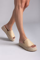 Σανδάλια flatforms από ψάθα Refresh 172667 - Μπεζ - thefashionproject.gr - Refresh