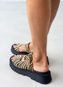 Σανδάλια flatforms από συνθετικό ponyskin με στρας TFP - Μαύρο/Μπεζ - thefashionproject.gr - TFP