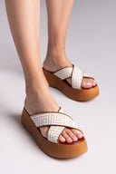 Σανδάλια flatforms crossover με print Estil