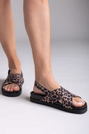 Σανδάλια flatforms crossover με print ONLY 15348046
