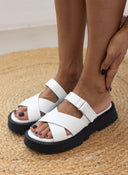 Σανδάλια flatforms δερμάτινα crossover TFP