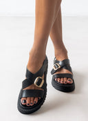 Σανδάλια flatforms δερμάτινα crossover TFP - Μαύρο - thefashionproject.gr - TFP