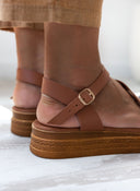 Σανδάλια flatforms  δερμάτινα estil