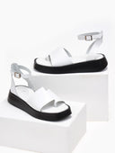 Σανδάλια flatforms δερμάτινα με άνιση φάσα tfp