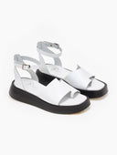 Σανδάλια flatforms δερμάτινα με άνιση φάσα tfp