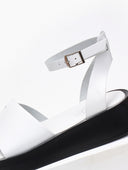 Σανδάλια flatforms δερμάτινα με άνιση φάσα tfp