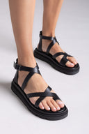 Σανδάλια flatforms δερμάτινα με δάκτυλο Tfp