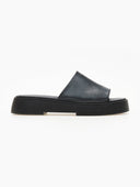 Σανδάλια flatforms δερμάτινα με φαρδιά φάσα Iris Sandals - Μαύρο - thefashionproject.gr - IRIS