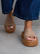 Σανδάλια flatforms δερμάτινα με φαρδιά φάσα Iris Sandals - Μπεζ - thefashionproject.gr - IRIS