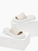 Σανδάλια flatforms δερμάτινα με φαρδιά φάσα Iris Sandals - Ζαχαρί - thefashionproject.gr - IRIS
