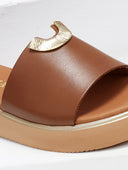 Σανδάλια flatforms δερμάτινα με μεταλλικό σχέδιο Ragazza 01083