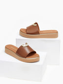 Σανδάλια flatforms δερμάτινα με μεταλλικό σχέδιο Ragazza 01083