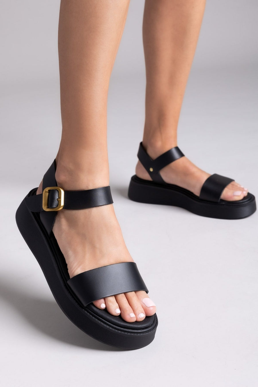 Σανδάλια flatforms δερμάτινα με μπαρέτα Estil