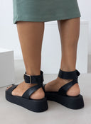 Σανδάλια flatforms δερμάτινα με μπαρέτα TFP