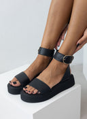 Σανδάλια flatforms δερμάτινα με μπαρέτα TFP