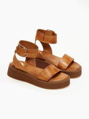 Σανδάλια flatforms δερμάτινα με μπαρέτα TFP - Ταμπά - thefashionproject.gr - TFP