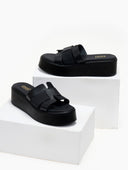 Σανδάλια flatforms δερμάτινα με περαστές φάσες Estil