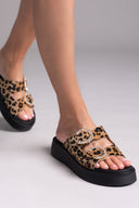 Σανδάλια flatforms δερμάτινα με print Estil